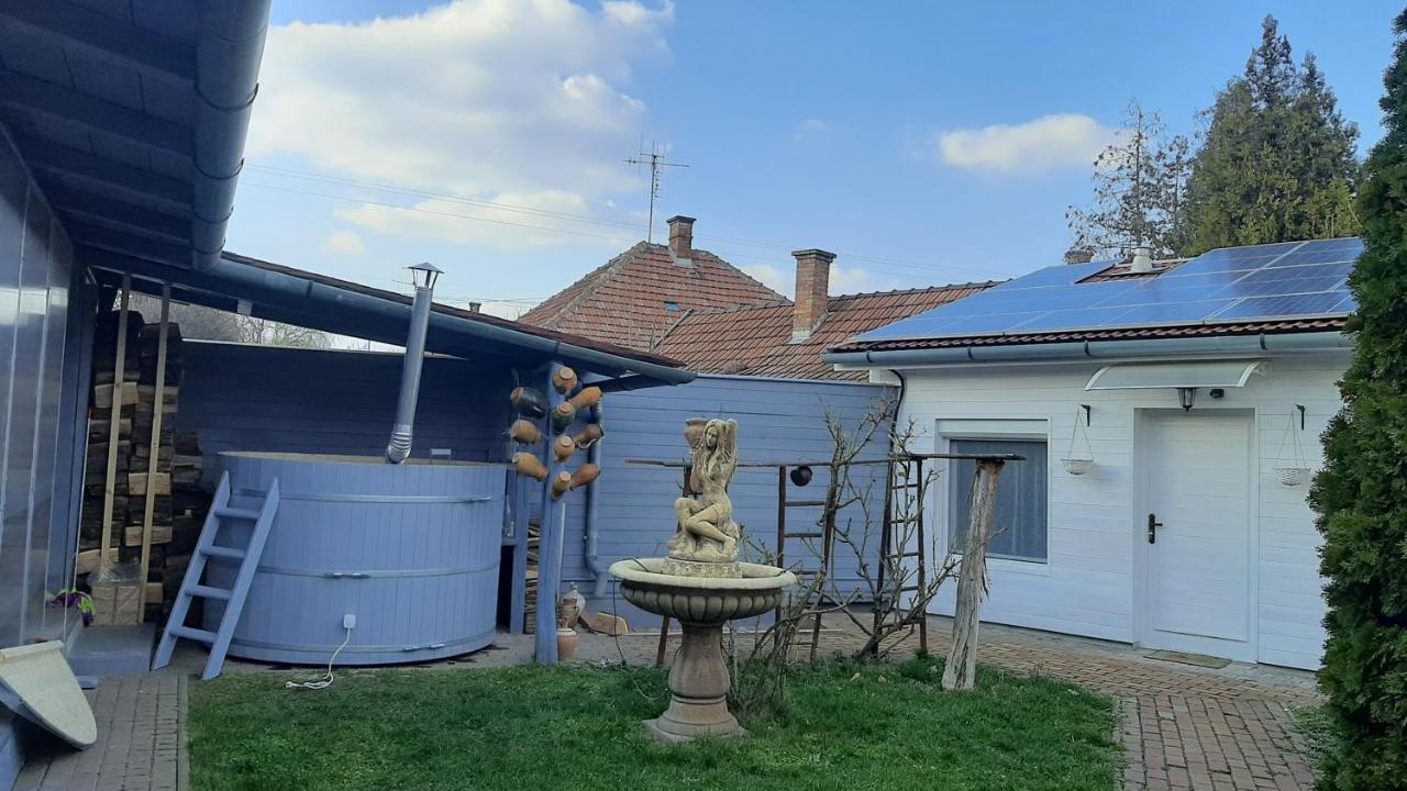 Villa Harmonia Gyula Eksteriør bilde